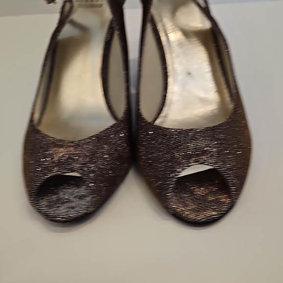 Stuart Weitzman Shimmering Gold Silver Peep-Toe Heels - Picture 10 of 12